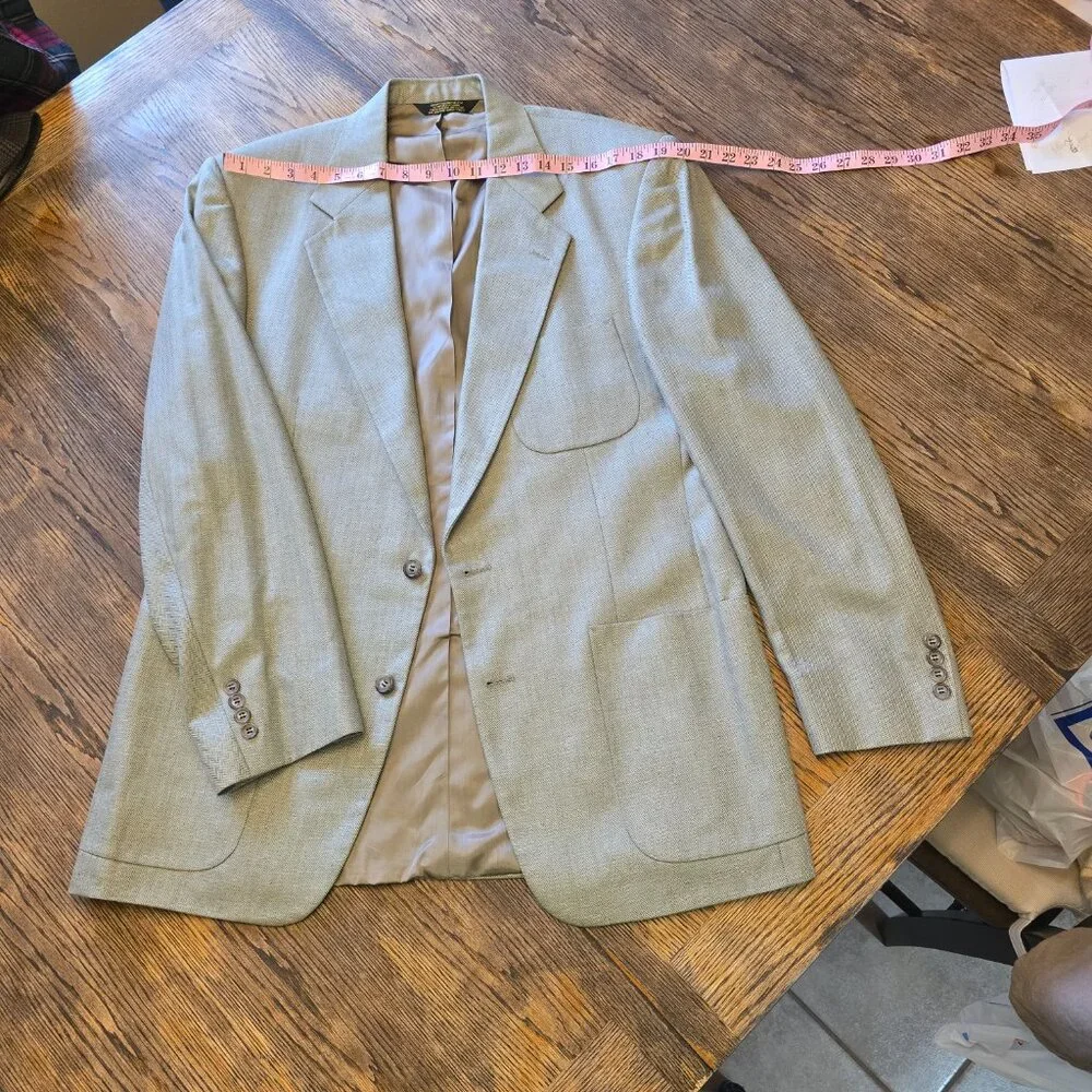 Men's LORD & TAYLOR METROPOLITAN Suit Coat Excellent Condition
